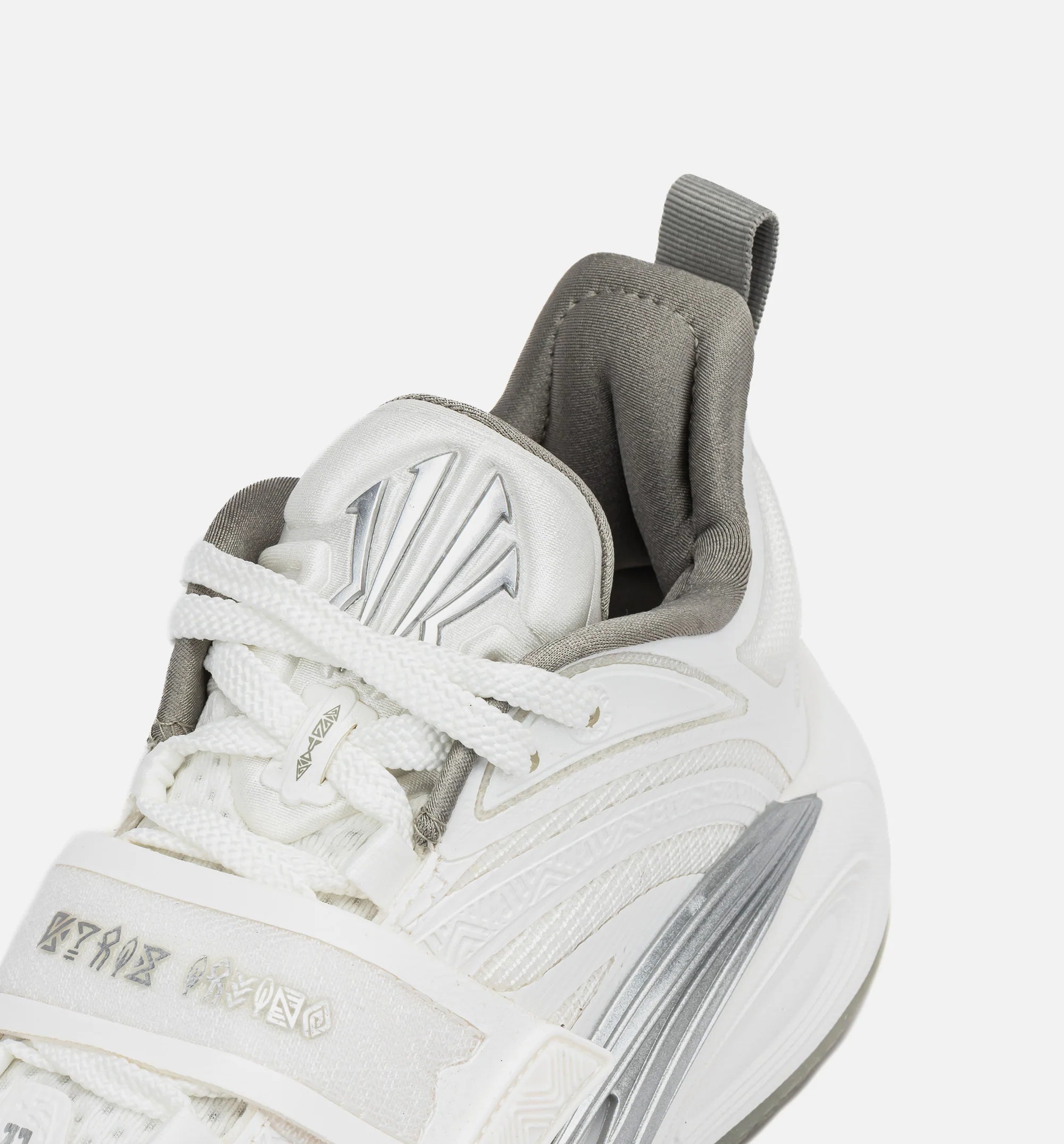 Kai 1 Yang Mens Basketball Shoe White Grey