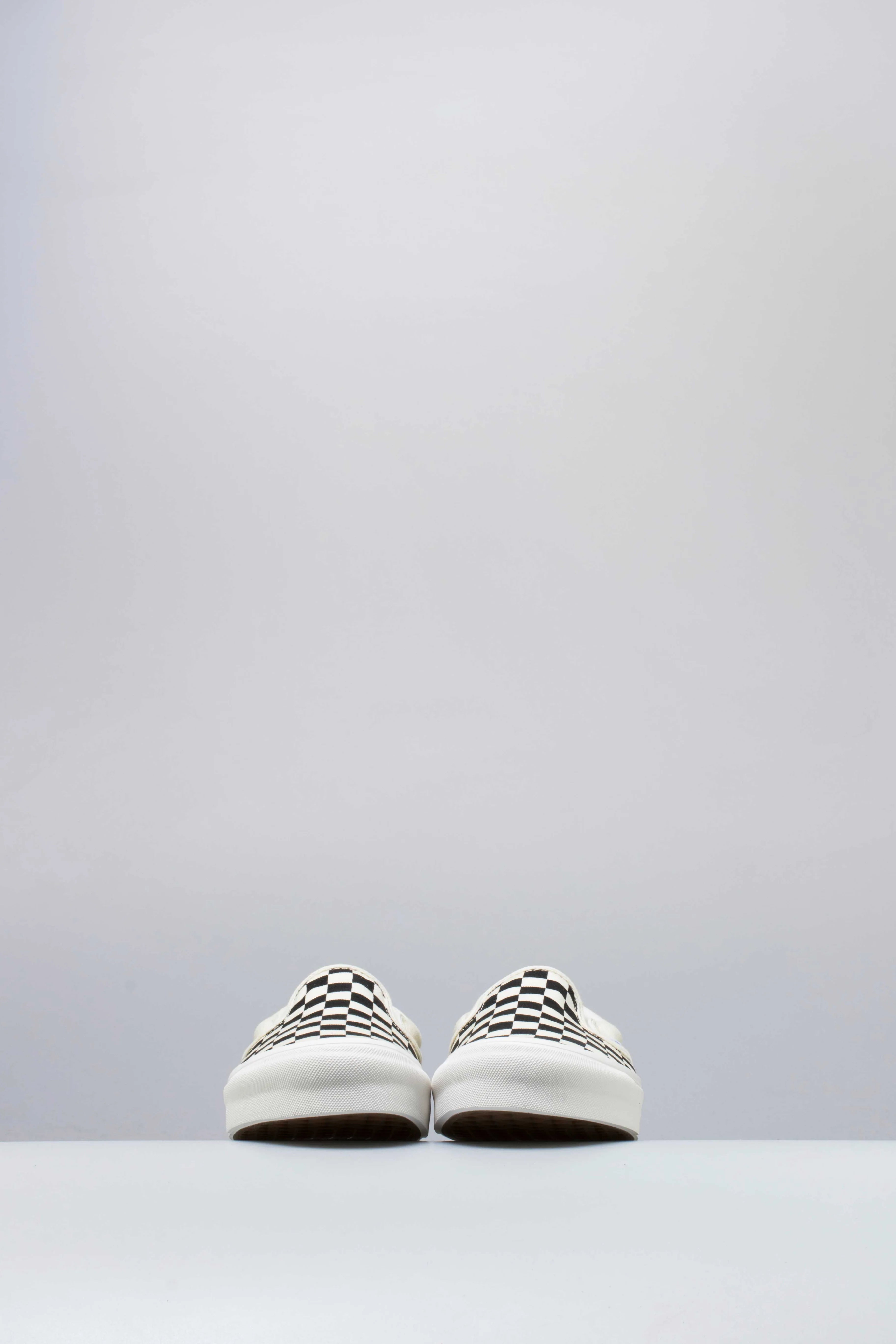 OG Classic Slip On LX Mens White Black