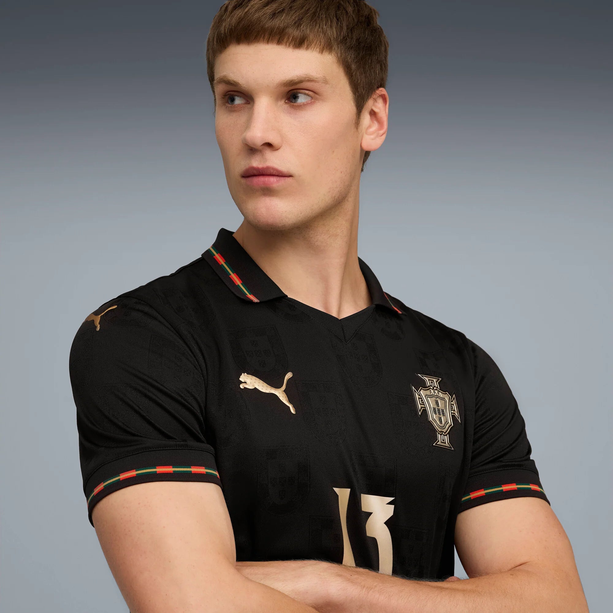 PUMA Portugal SE Authentic W BOX Mens Soccer Jersey 26 Black Gold