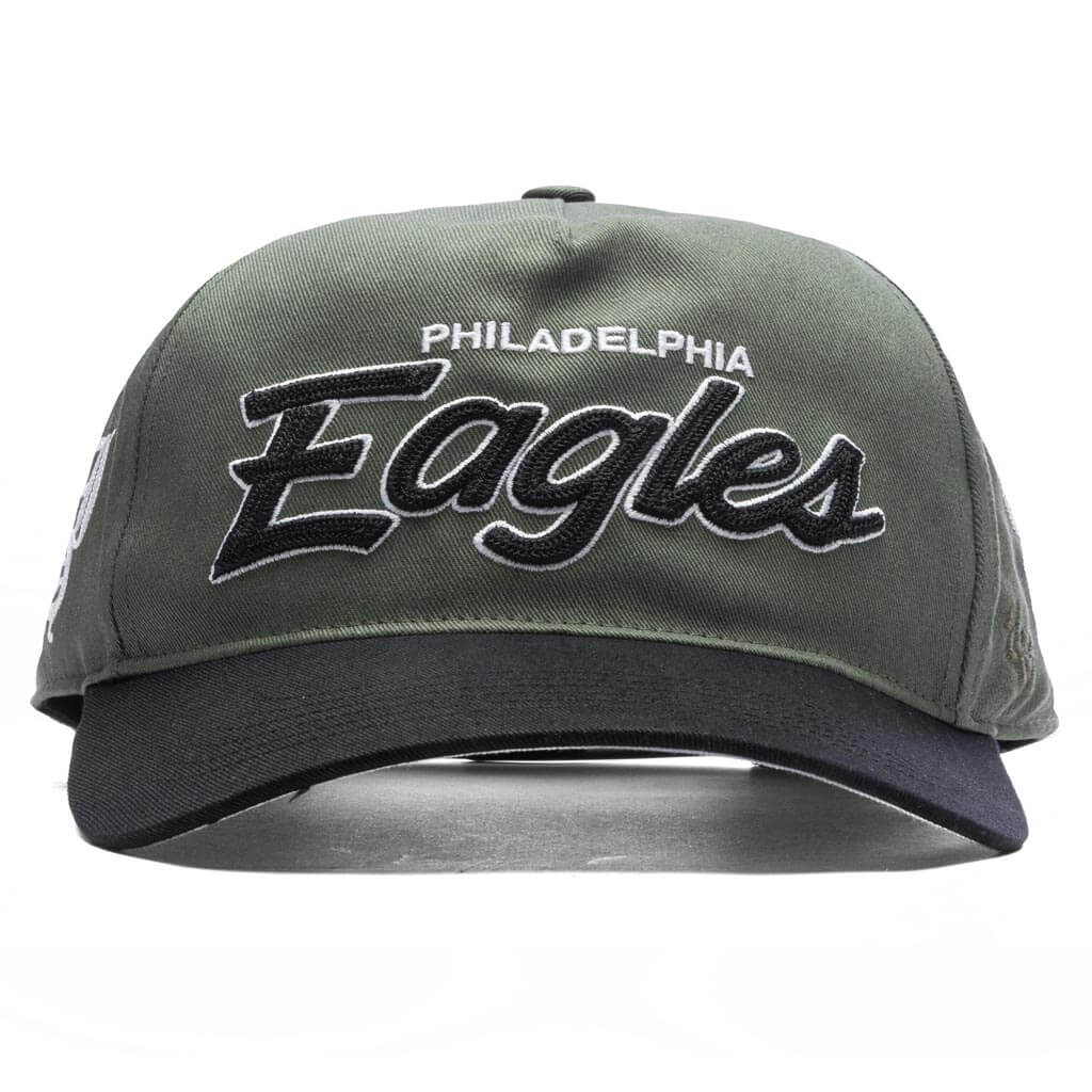 Feature x 47 Brand Chain 47 Hitch RF Philadelphia Eagles