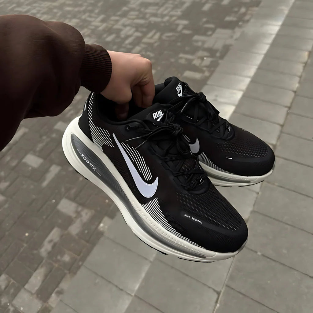 Nike Vomero 18 Preto Branco Cinza