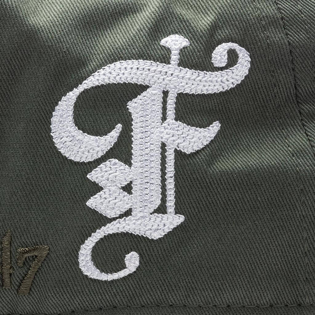 Feature x 47 Brand Chain 47 Hitch RF Philadelphia Eagles