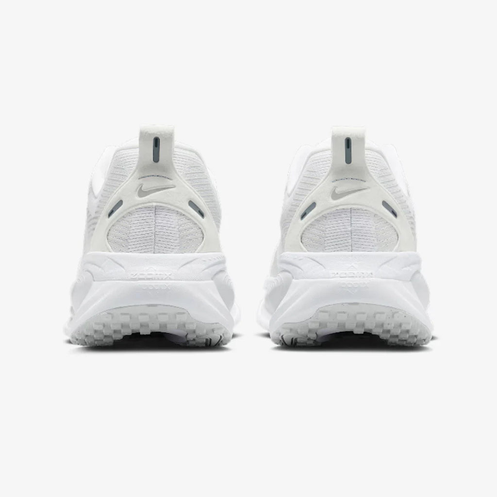 Nike Vomero 18 Branco