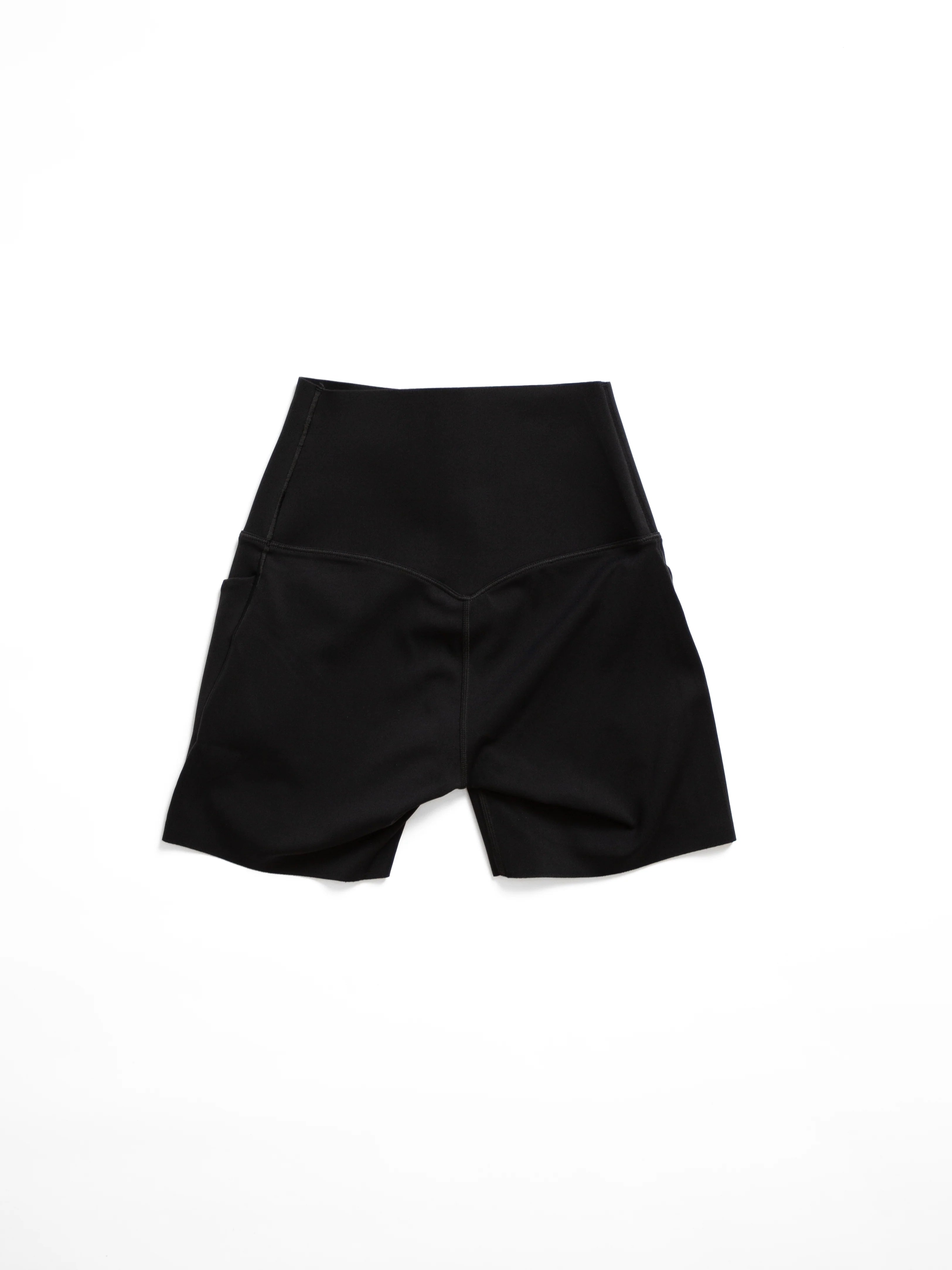 Nike Womens Universa Medium Support High Waisted 5 Biker Shorts