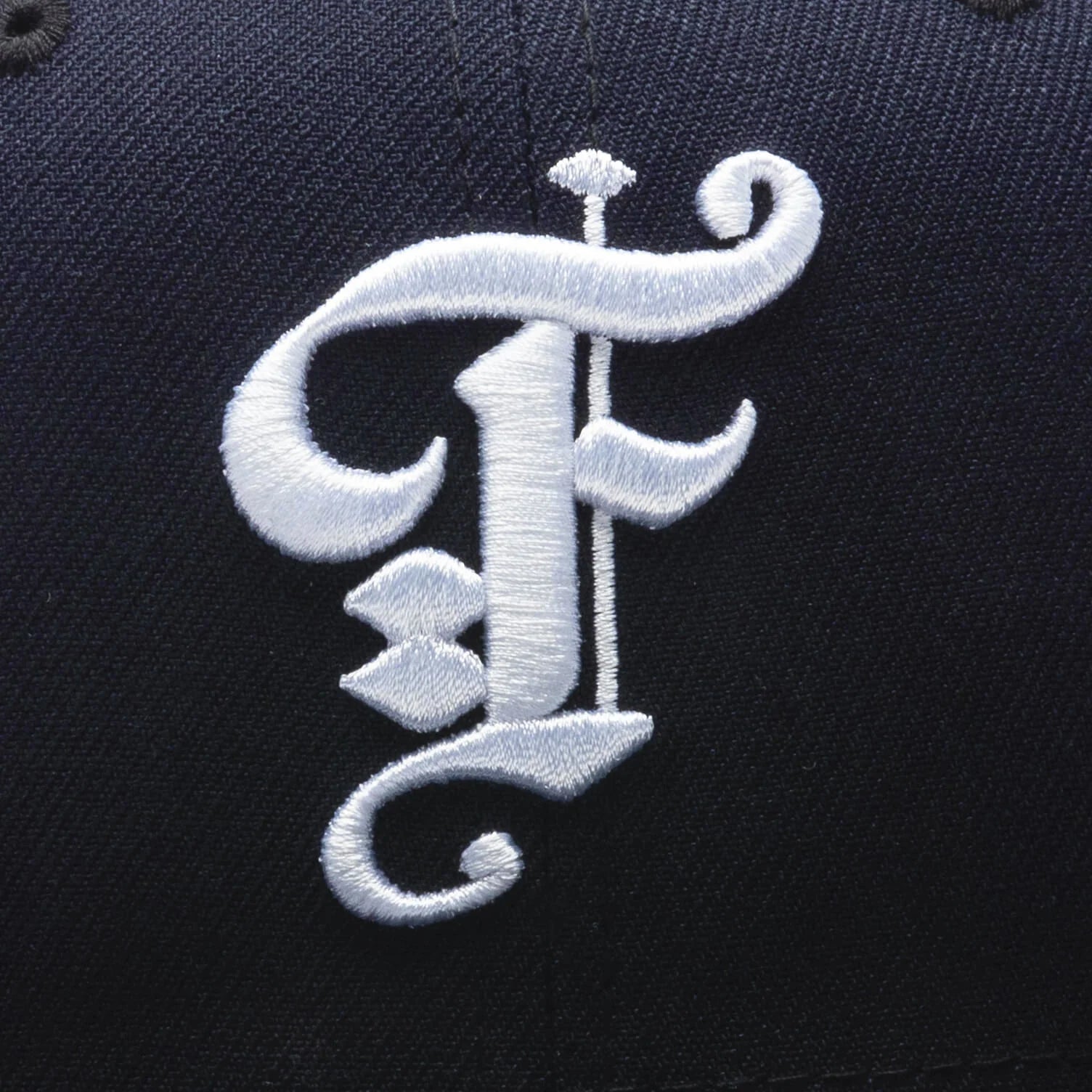 Feature x New Era Flaming Dice 59FIFTY Fitted Feature F
