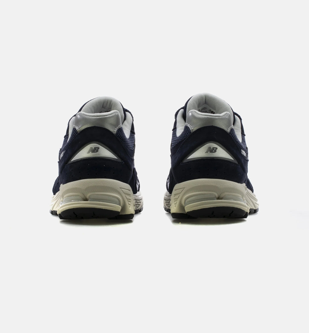 2002R Mens Lifestyle Shoe Navy White
