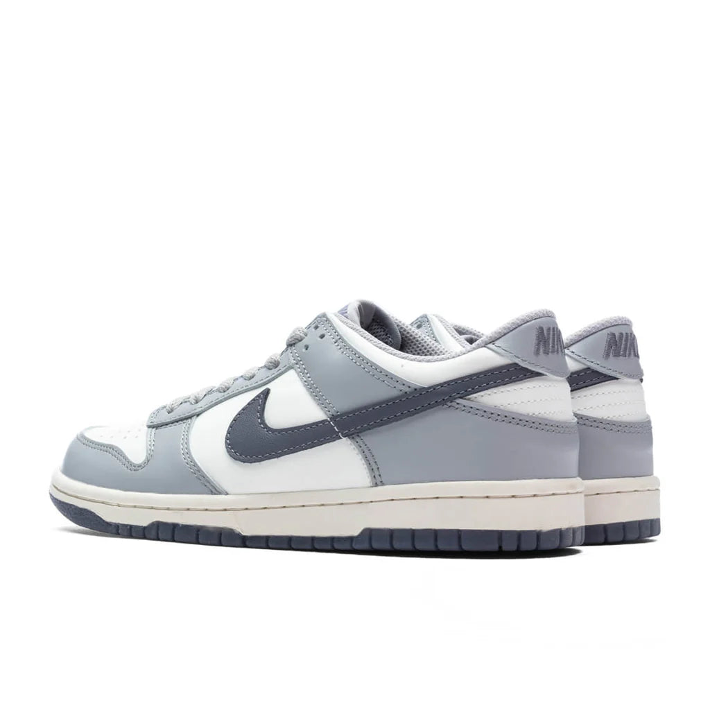 Dunk Low GS Summit White Light Carbon Wolf Grey