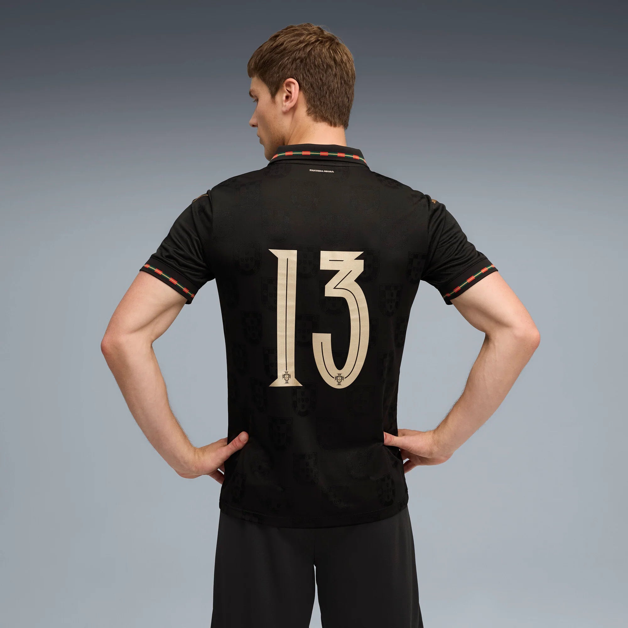 PUMA Portugal SE Authentic W BOX Mens Soccer Jersey 26 Black Gold
