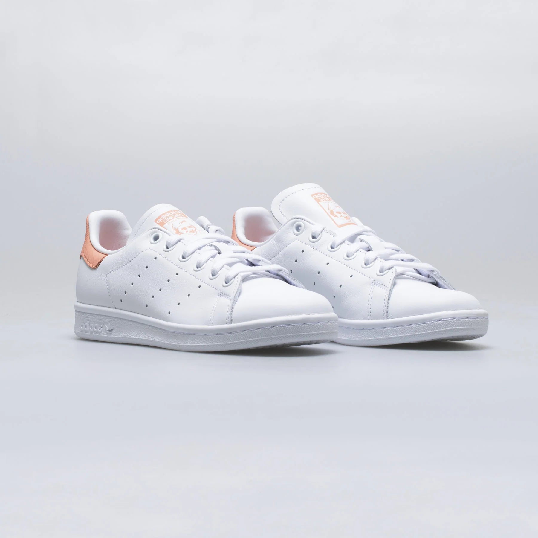 Stan Smith Womens Lifestyle Shoe White Coral