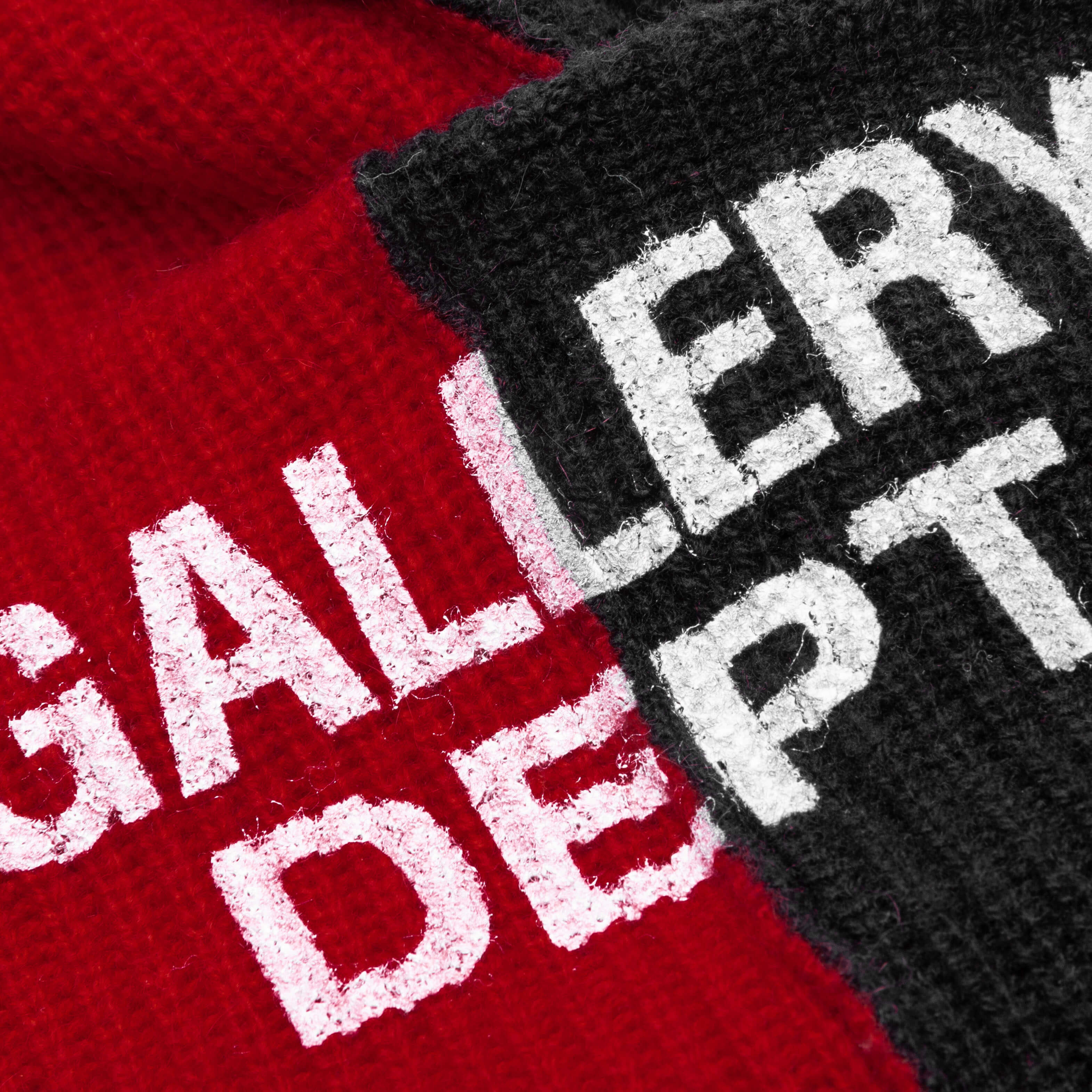 Topanga Beanie Black Red