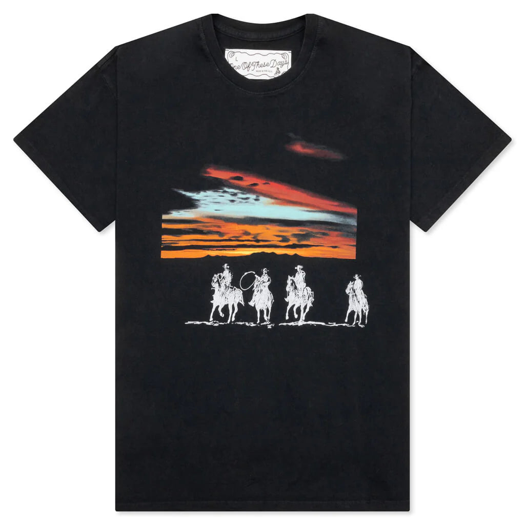 Statues Making Sound Tee Washed Black
