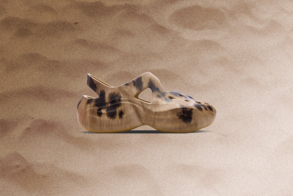 Crocs x Dingyun Zhang Diffuser Desert Grass