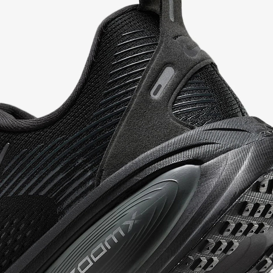 Nike Vomero 18 Preto