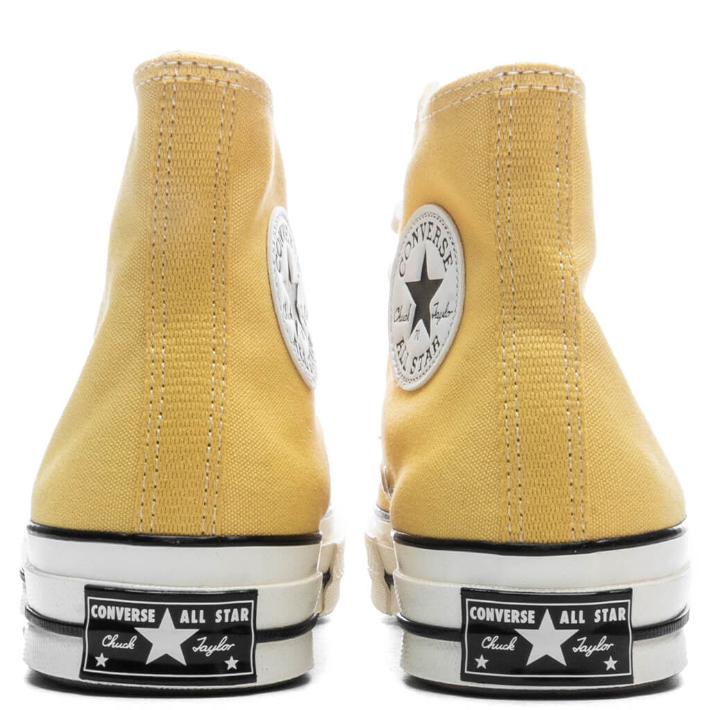 Chuck 70 HI Bananas Egret Black