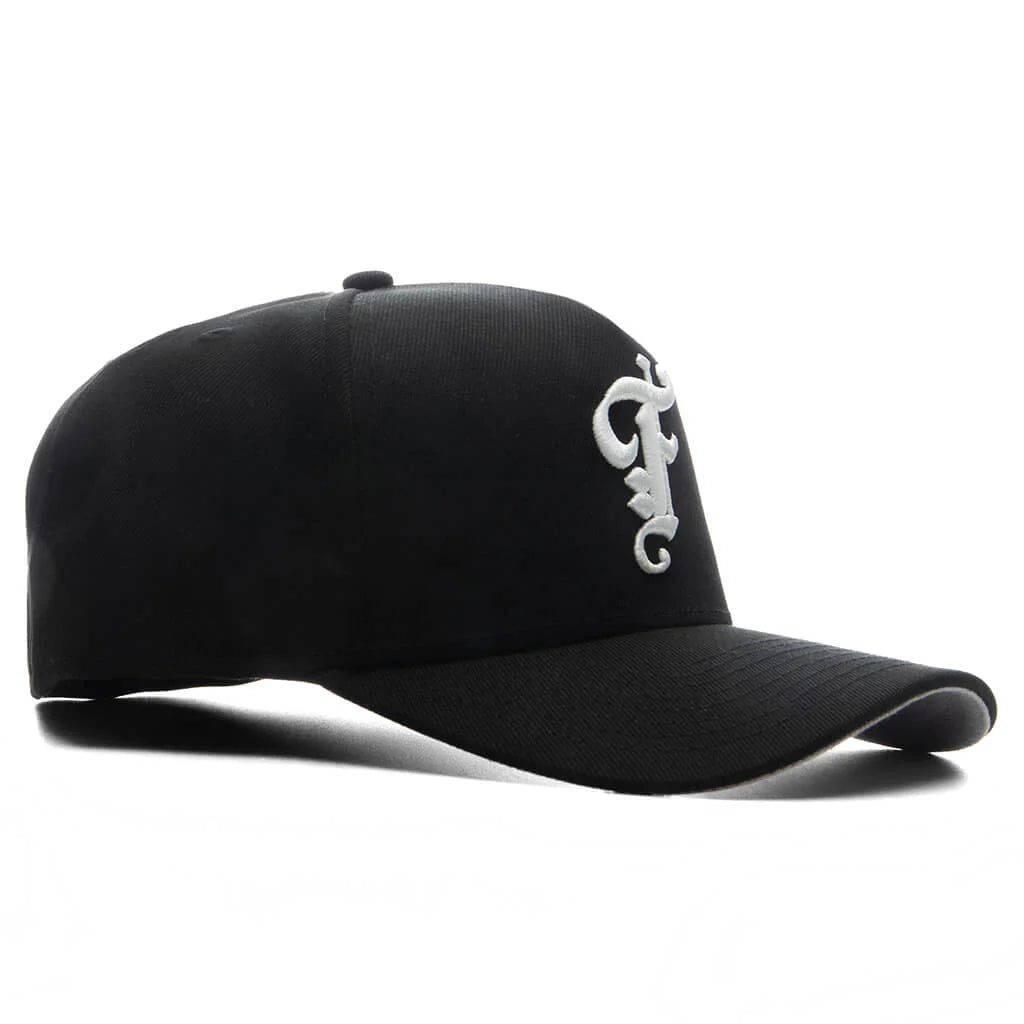 FEATURE x New Era 59FORTY Curved A Frame Old English F Black