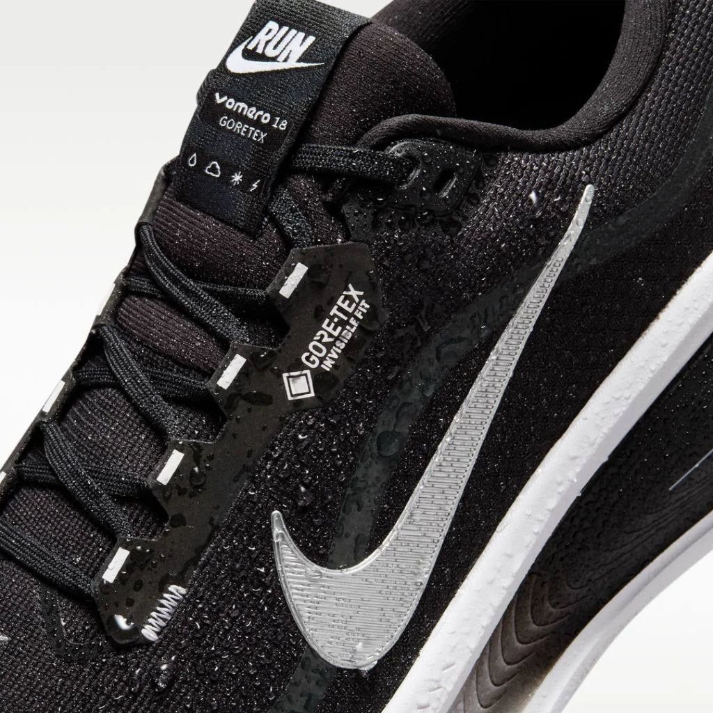 Nike Vomero 18 GORE TEX Preto Branco