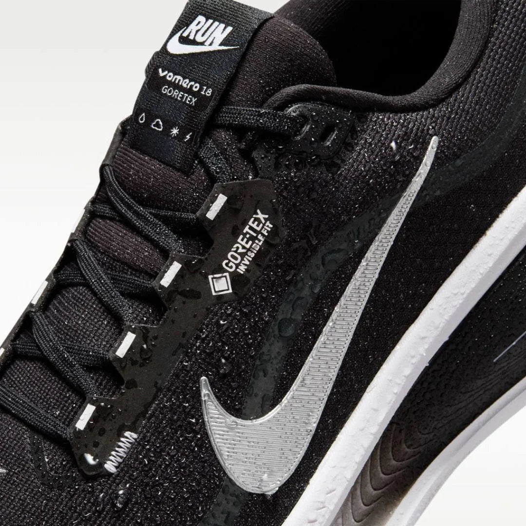 Nike Vomero 18 GORE TEX Preto Branco