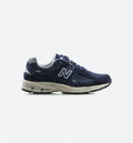2002R Mens Lifestyle Shoe Navy White