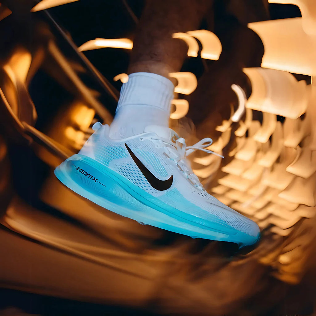 Nike Vomero 18 White Dusty Cactus