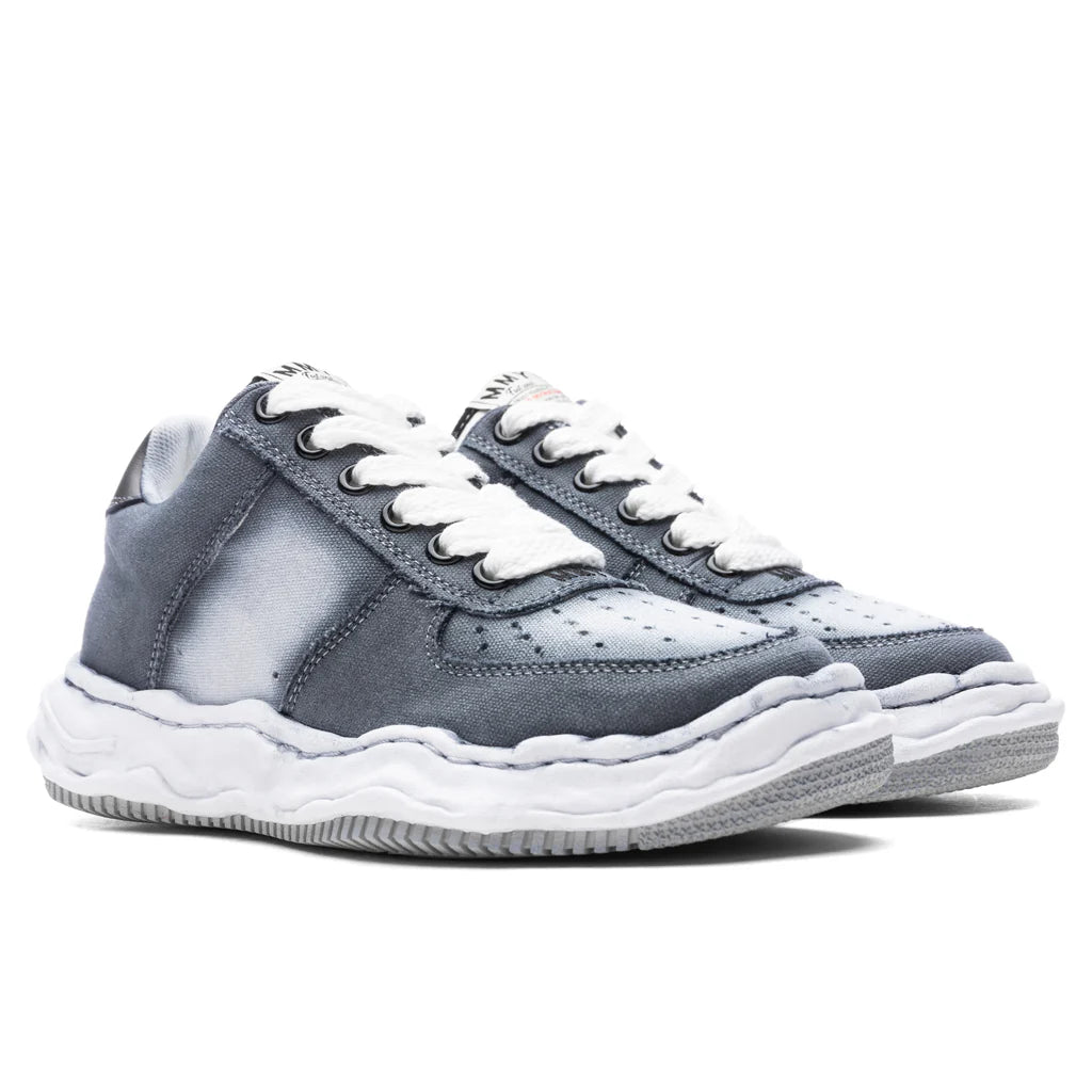 Wayne Low Top Sneakers Black