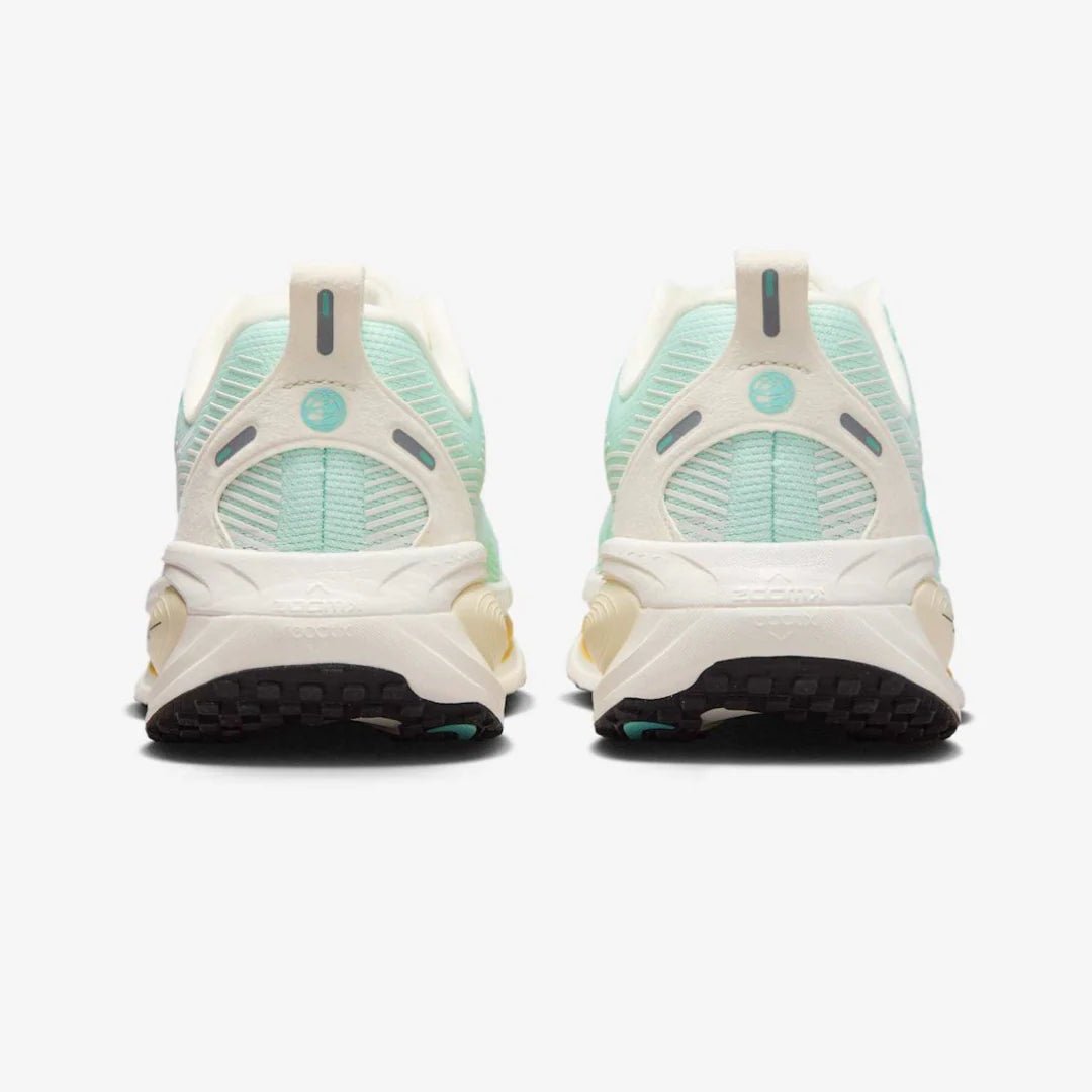 Nike Vomero 18 Flash Aqua Bege