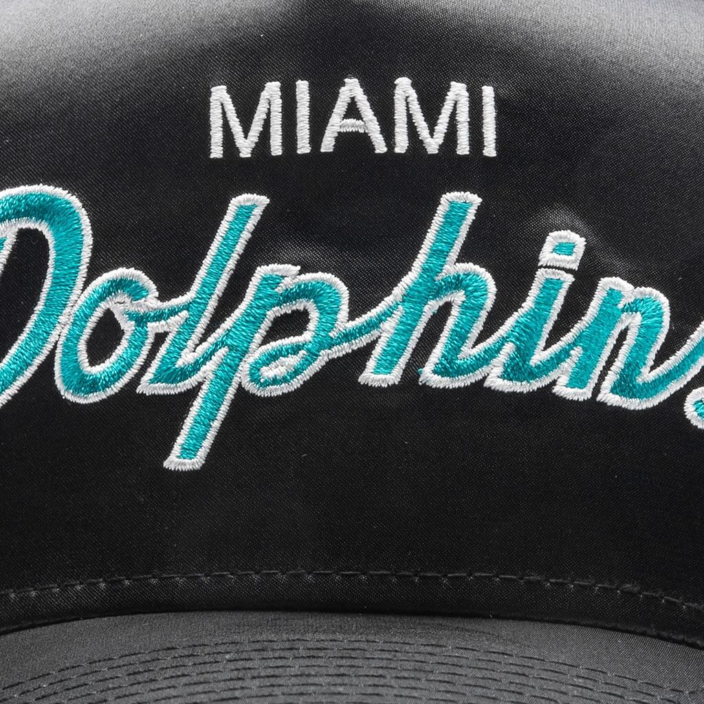 Feature x New Era Retro Satin Miami Dolphins