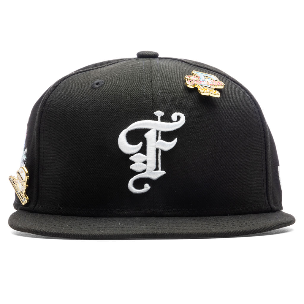 Feature x New Era Old English Plaza Fitted Black Snow Grey