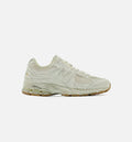 2002R Protection Pack Mens Lifestyle Shoe Beige