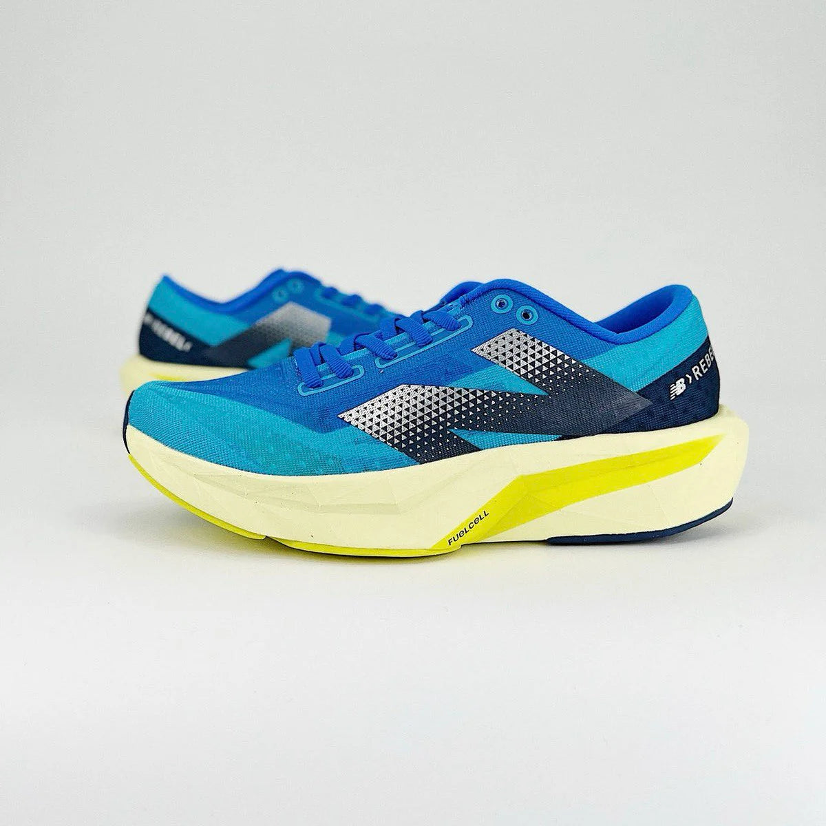 New Balance FuelCell Rebel V4 Azul Collor