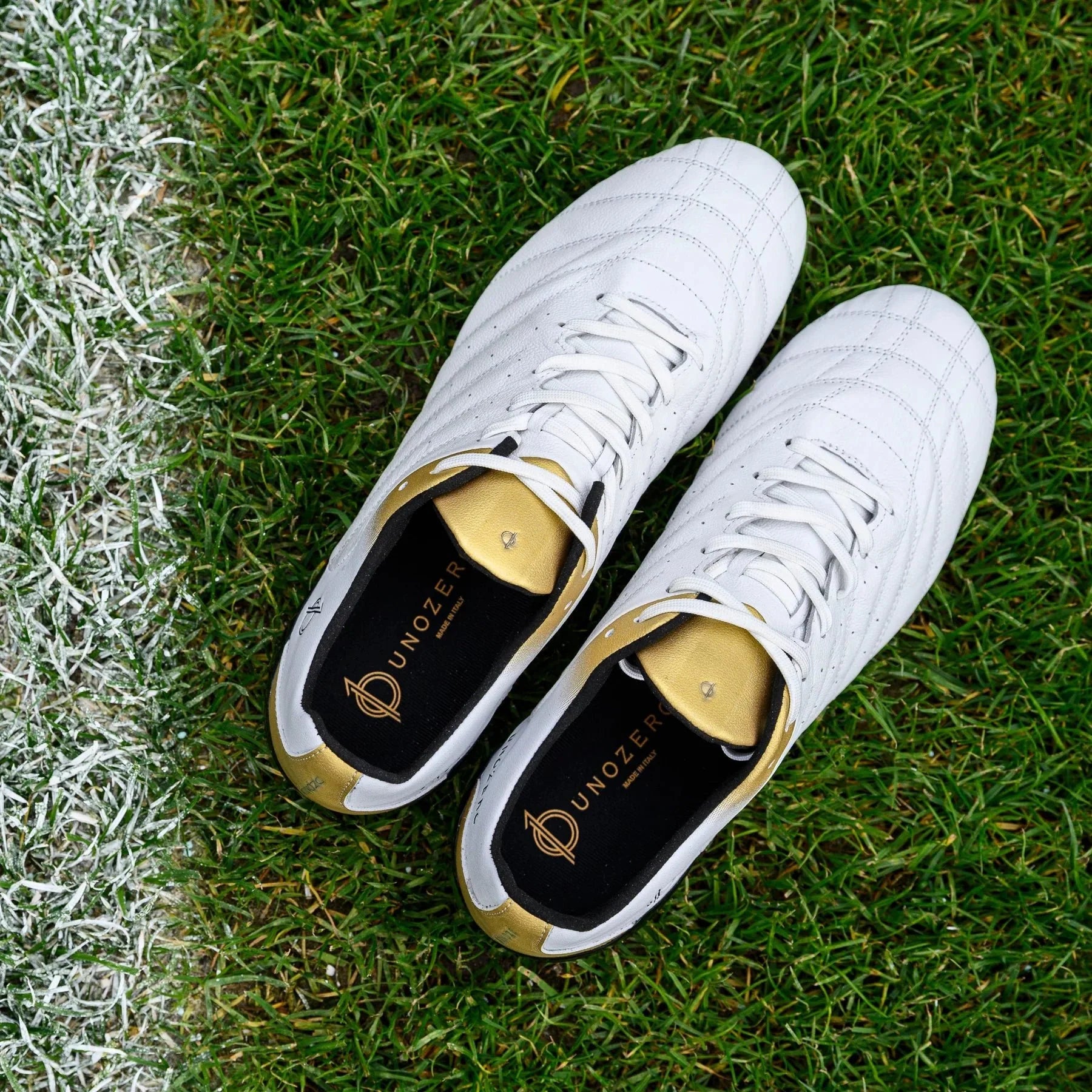 Unozero Aventto FG Firm Ground Soccer Cleats White