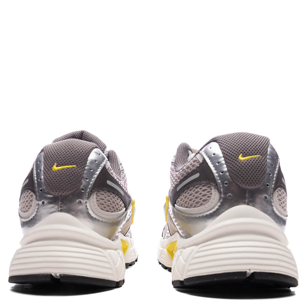 V5 RNR College Grey Black Lightening Vast Grey