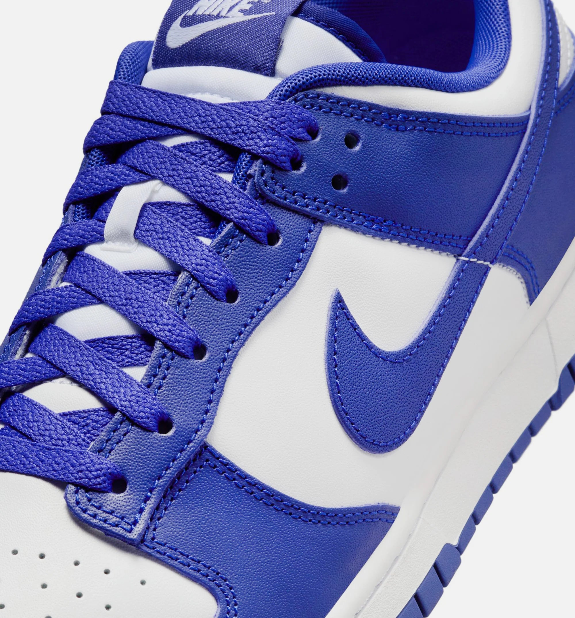 Dunk Low Retro Mens Lifestyle Shoe White Concord University Red