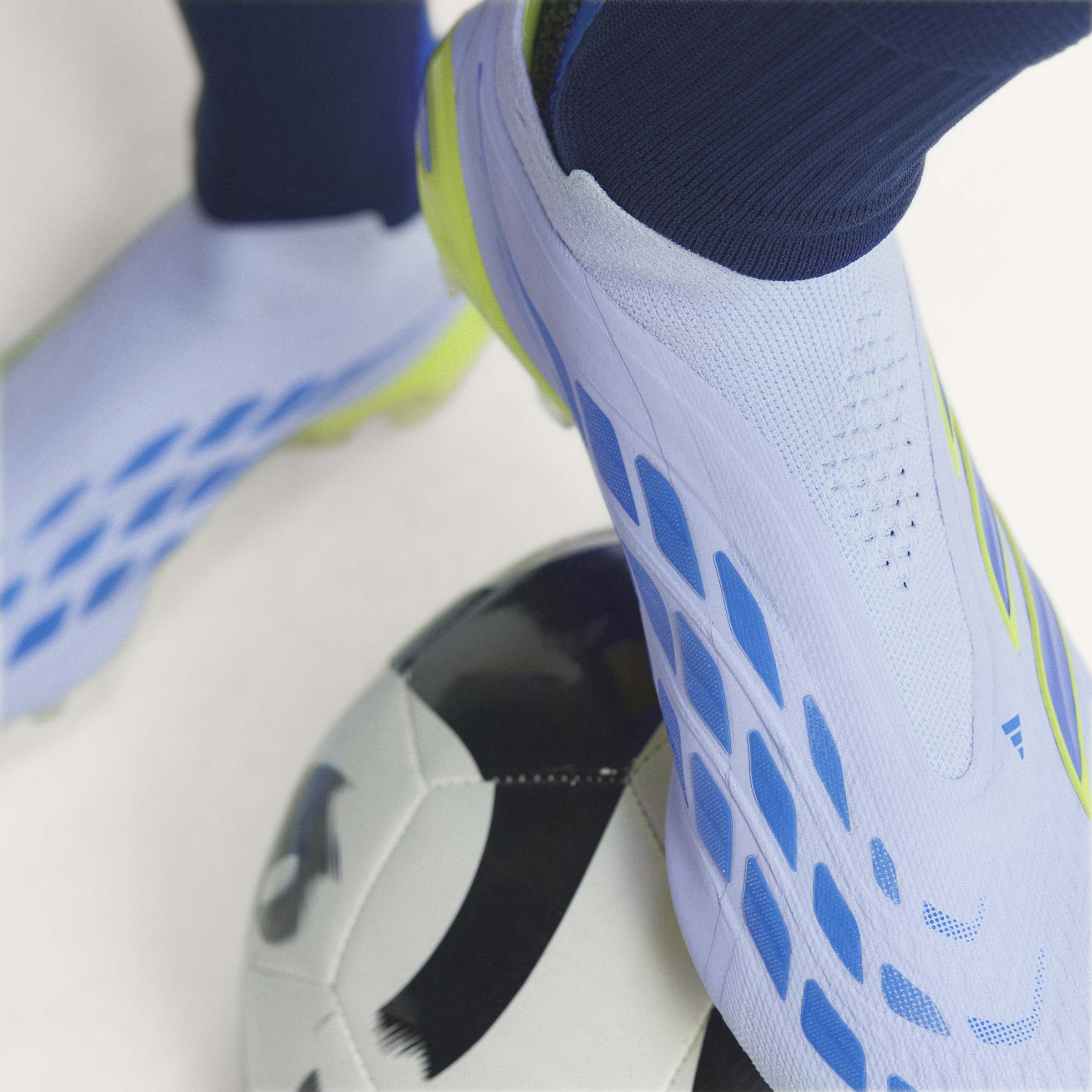 adidas Predator Elite Laceless FG Firm Ground Mens Soccer Cleats Sky Blue Yellow