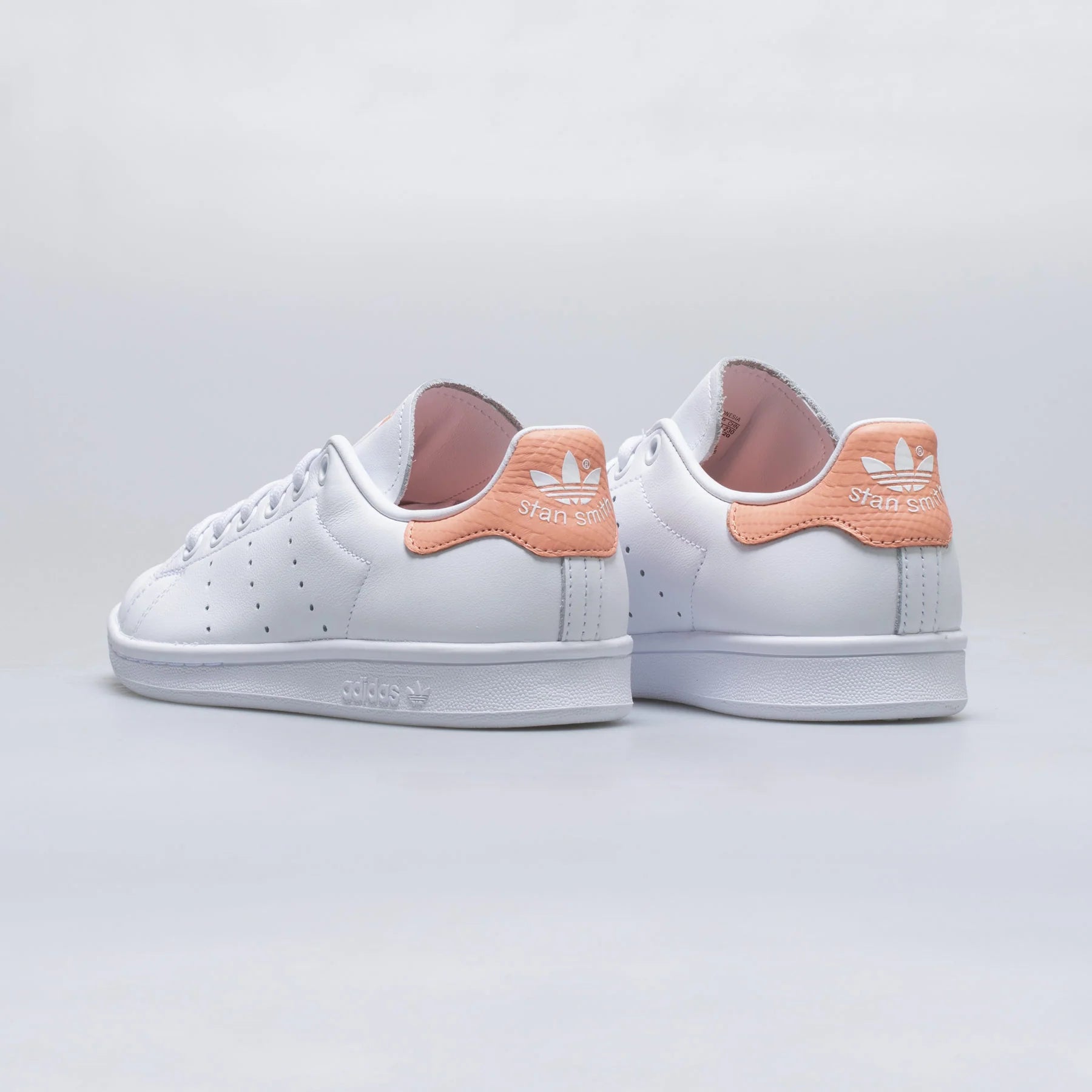 Stan Smith Womens Lifestyle Shoe White Coral