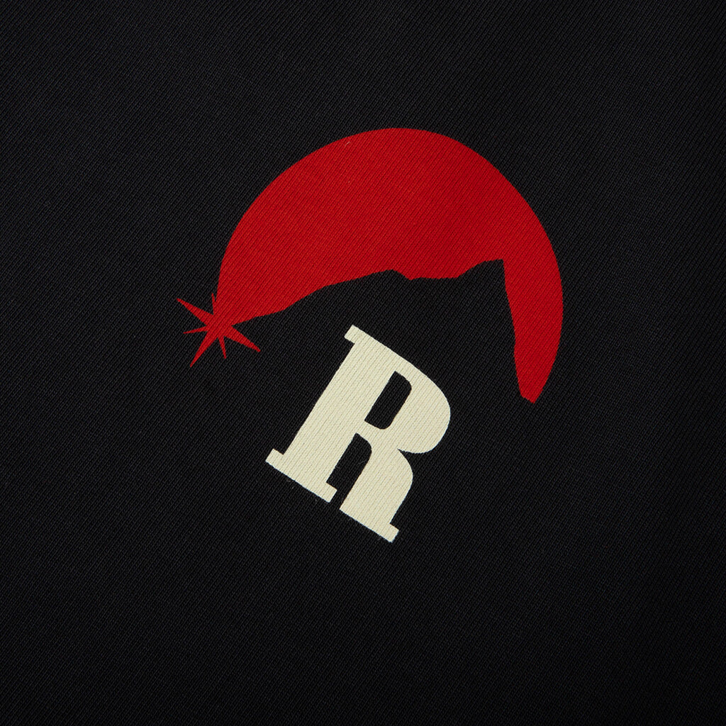 Moonlight Regatta Tee Vintage Black Red Blue