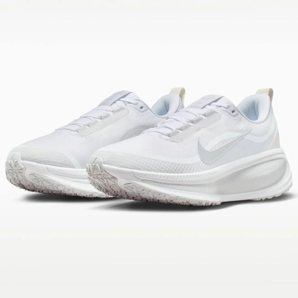 Nike Vomero 18 GORE TEX Branco Cinza Metálico