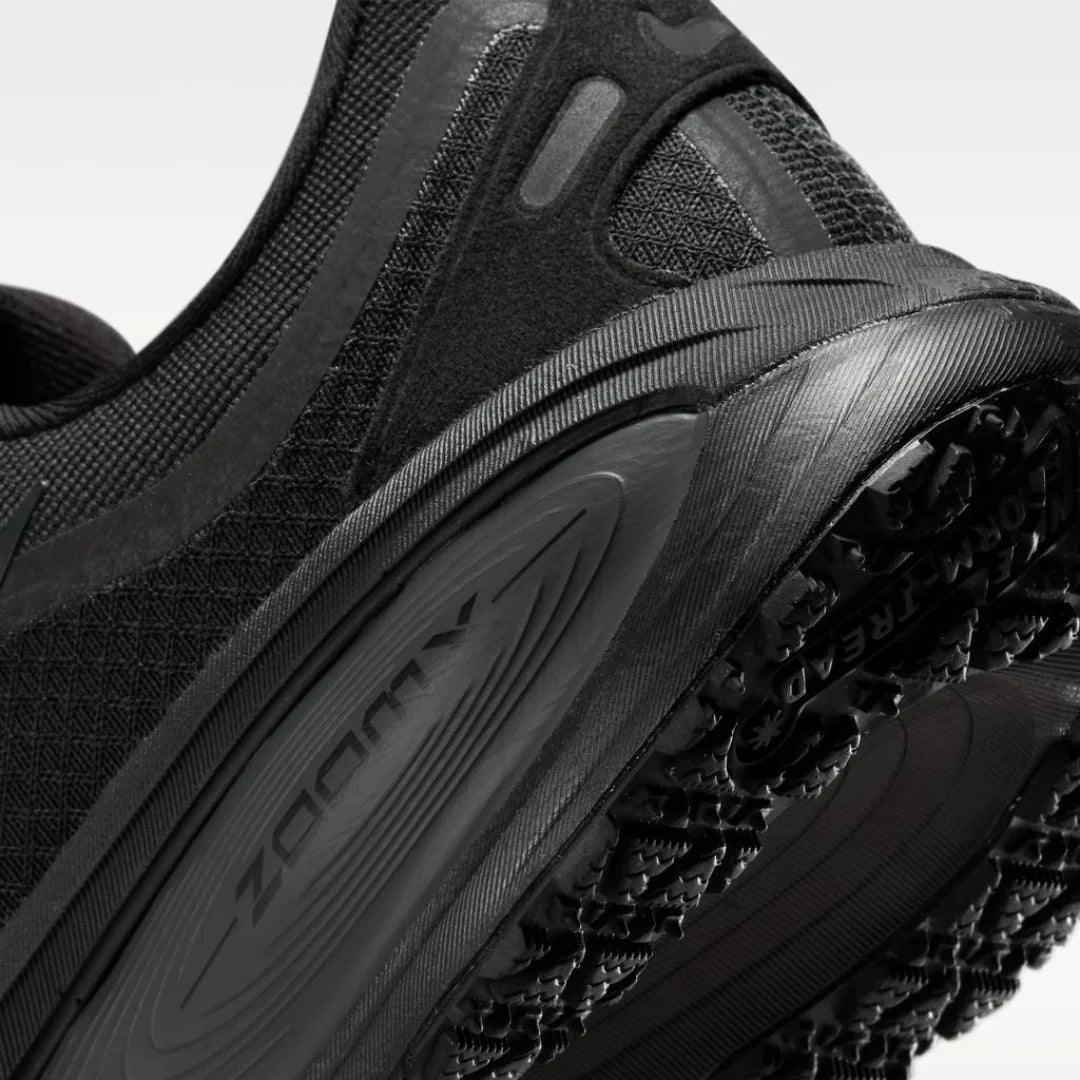 Nike Vomero 18 GORE TEX Preto