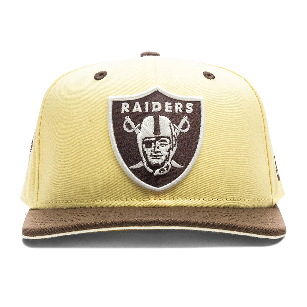 Feature x New Era 59FIFTY Fitted Las Vegas Raiders Soft Yellow Walnut