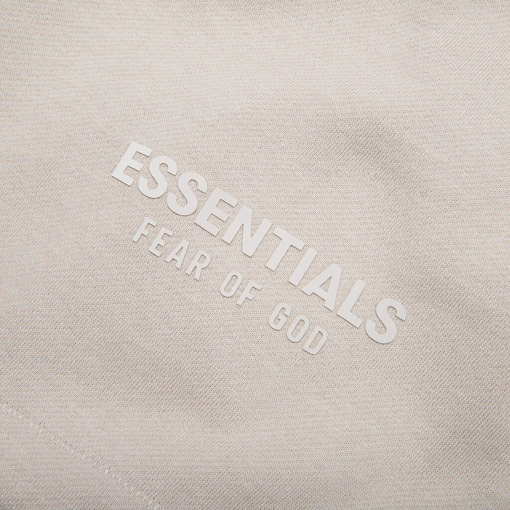 Essentials Sweatshort Silver Cloud