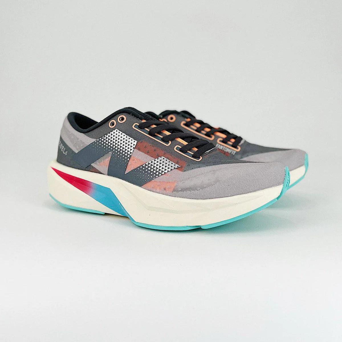 New Balance FuelCell Rebel V4 Collor bluerose