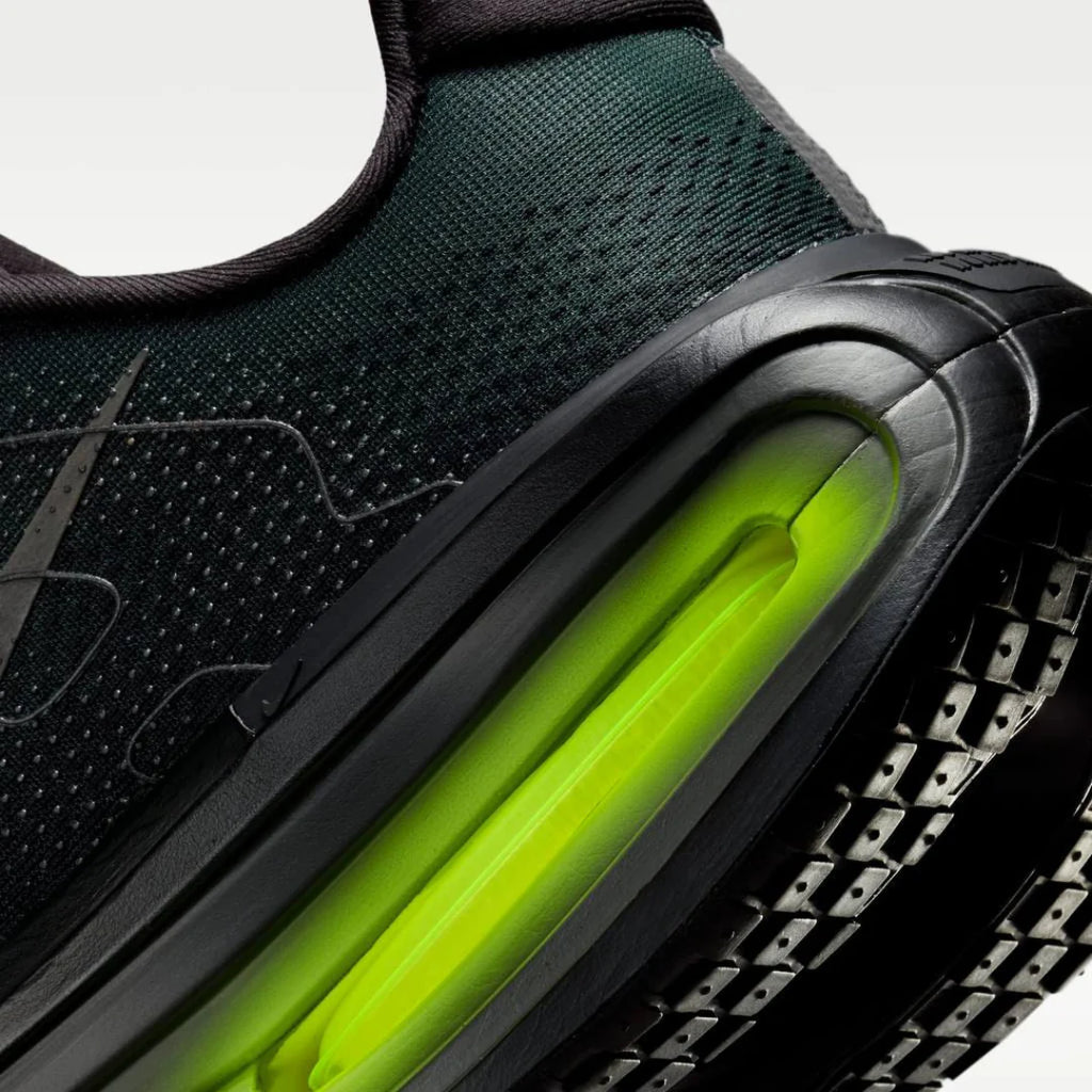 Nike Vomero Premium Black Volt