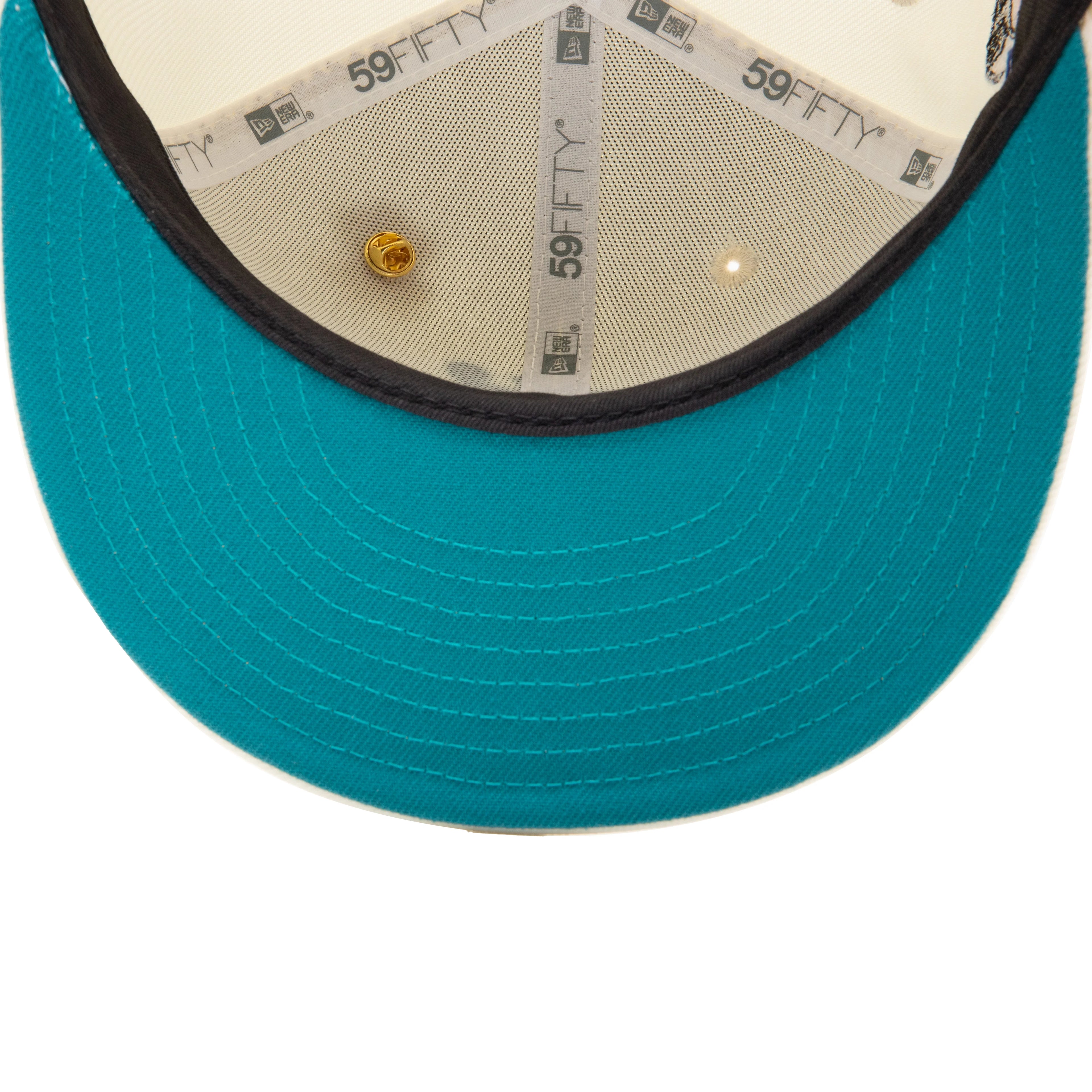 Feature x New Era 59FIFTY Fitted Old English F La Jolla Chrome White Aqua